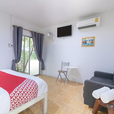 Oyo 644 Pong Pai House Otel Bangkok Dış mekan fotoğraf