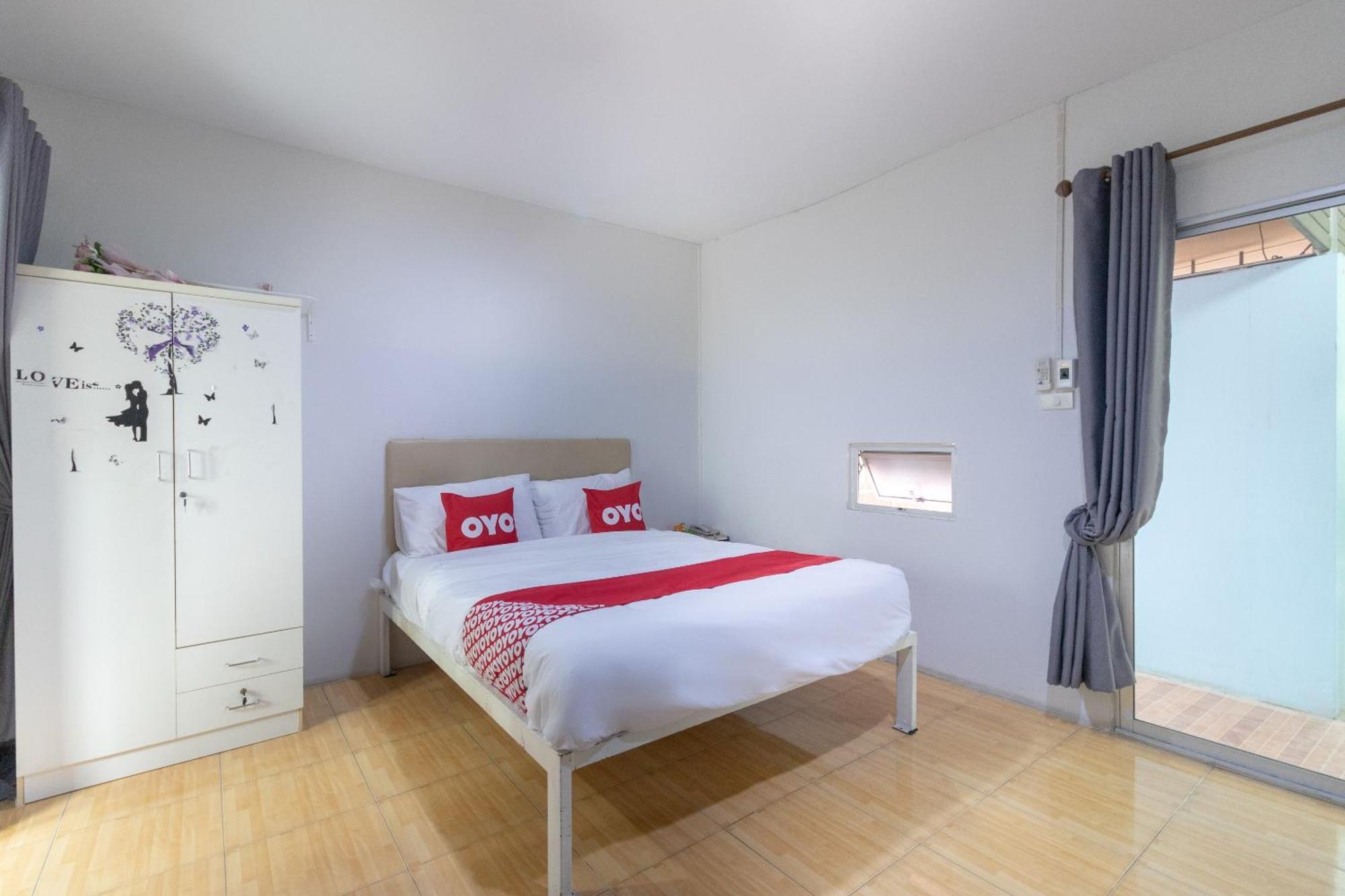 Oyo 644 Pong Pai House Otel Bangkok Dış mekan fotoğraf