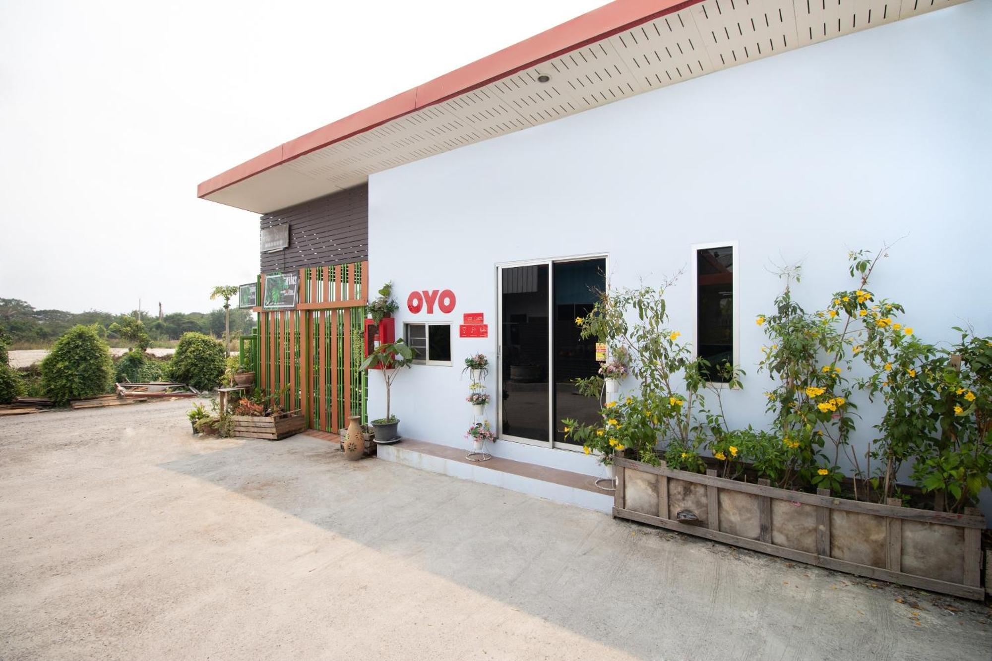 Oyo 644 Pong Pai House Otel Bangkok Dış mekan fotoğraf