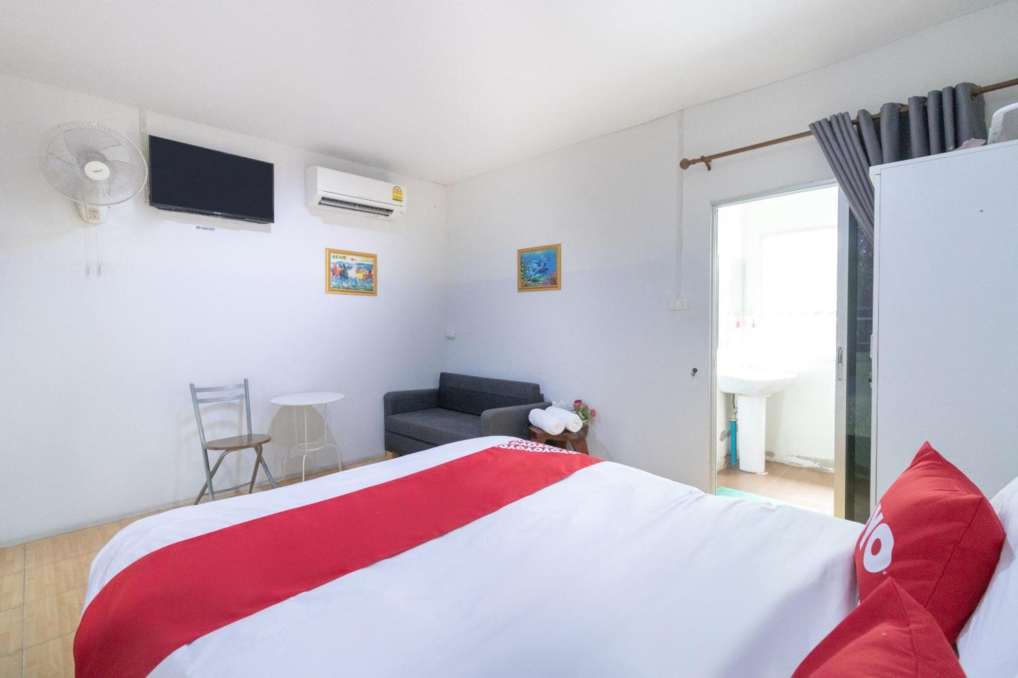 Oyo 644 Pong Pai House Otel Bangkok Dış mekan fotoğraf