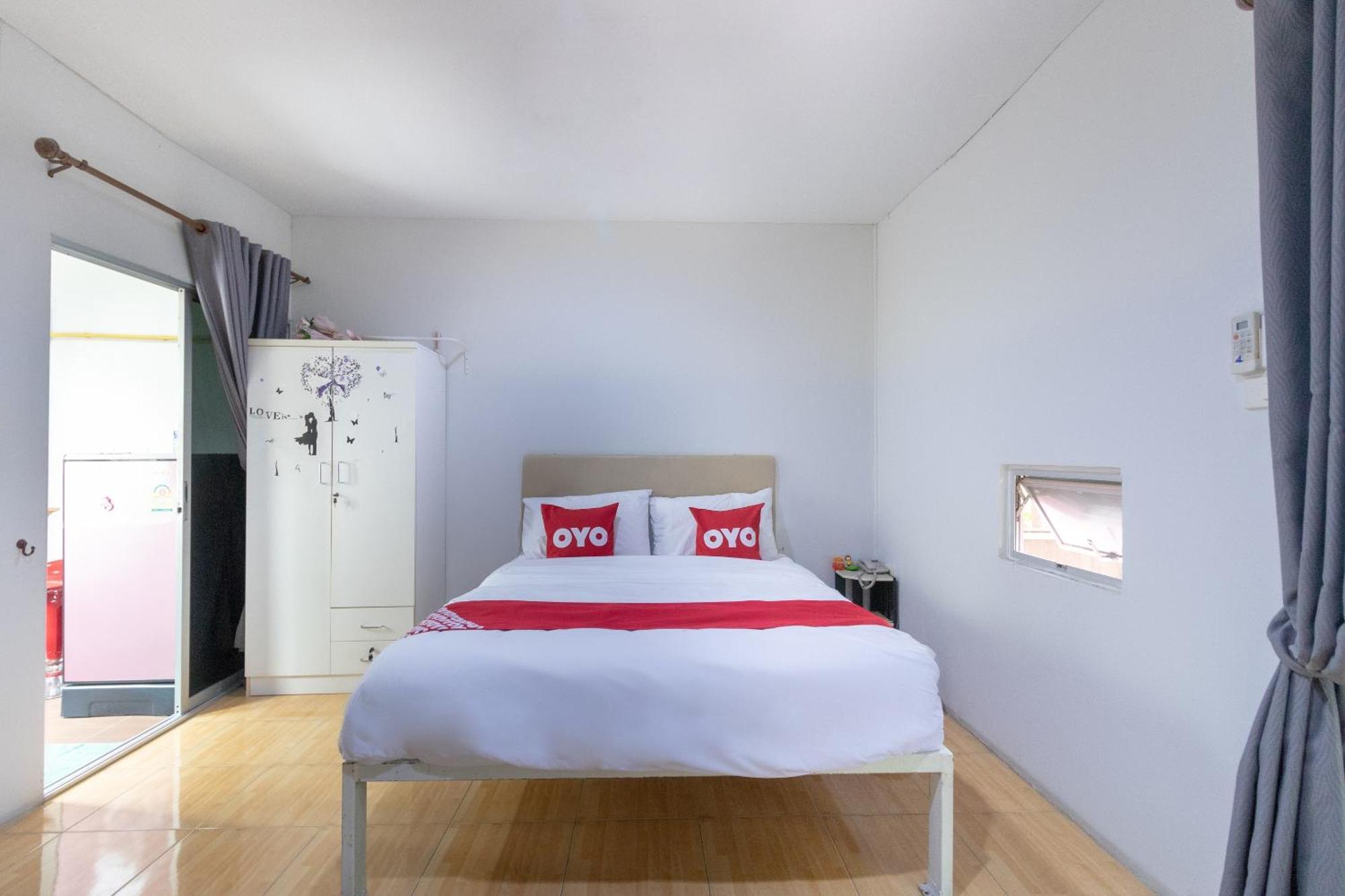 Oyo 644 Pong Pai House Otel Bangkok Dış mekan fotoğraf