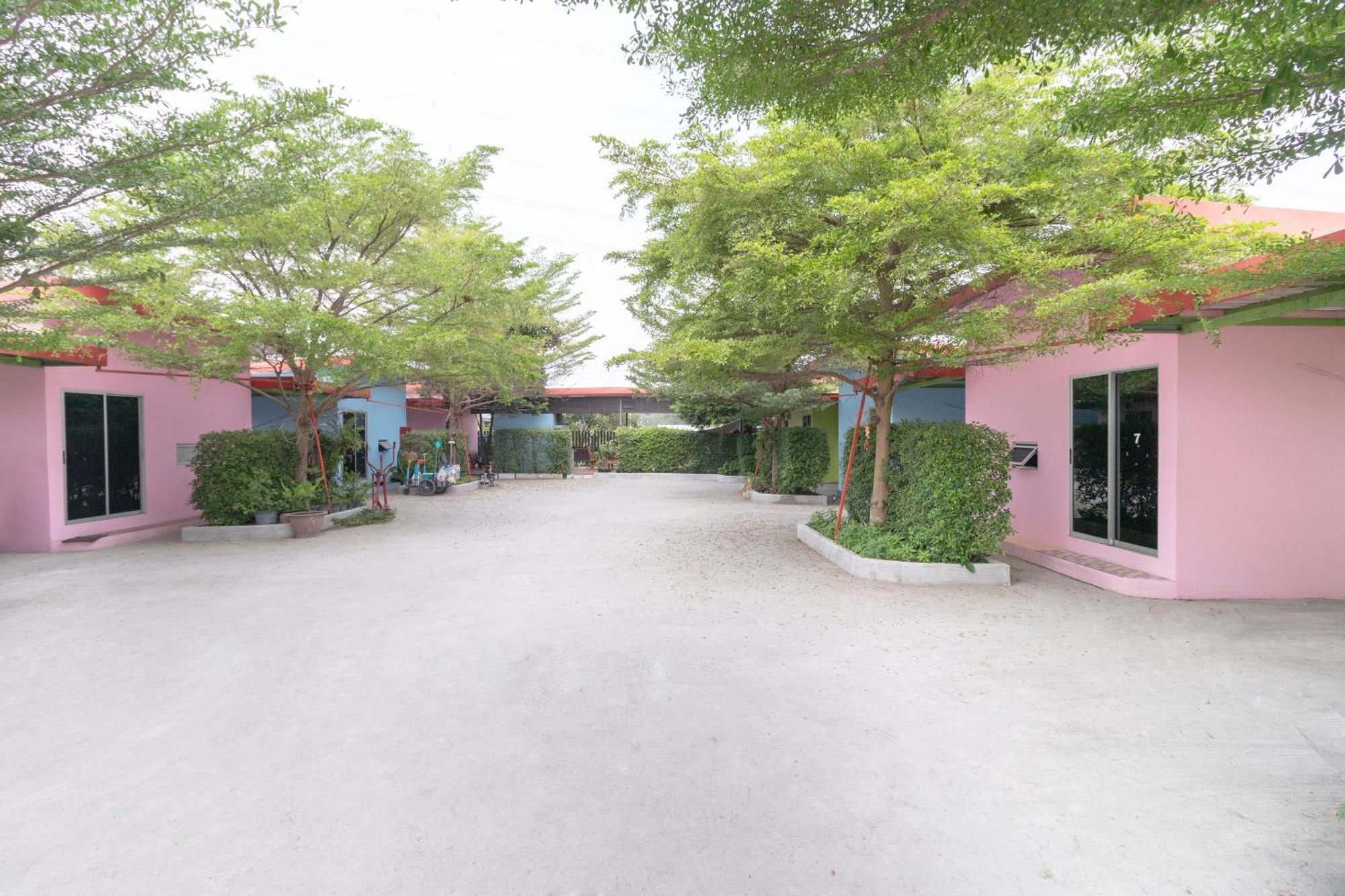 Oyo 644 Pong Pai House Otel Bangkok Dış mekan fotoğraf